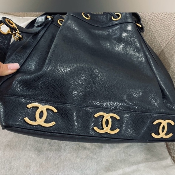 Chanel Caviar leather bucket bag 24K gold plated CC - Picture 7 of 16